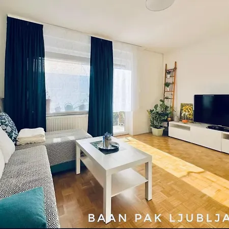 Baan Pak Liubliana
